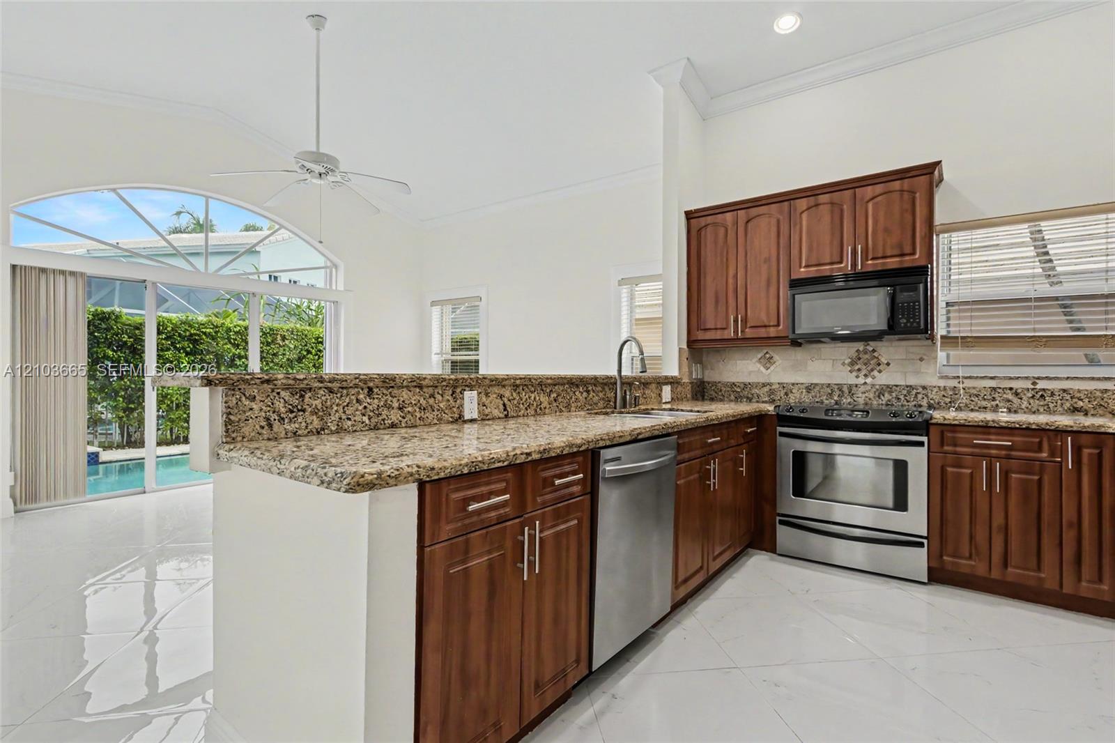 15251 Wilshire Way Property Photo 26