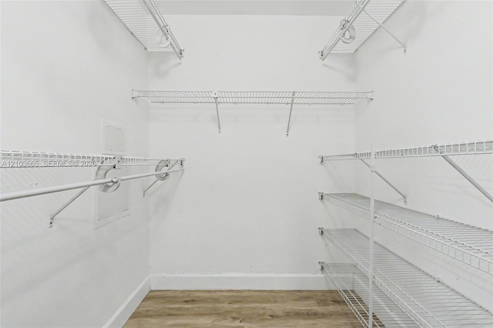 15251 Wilshire Way Property Photo 37