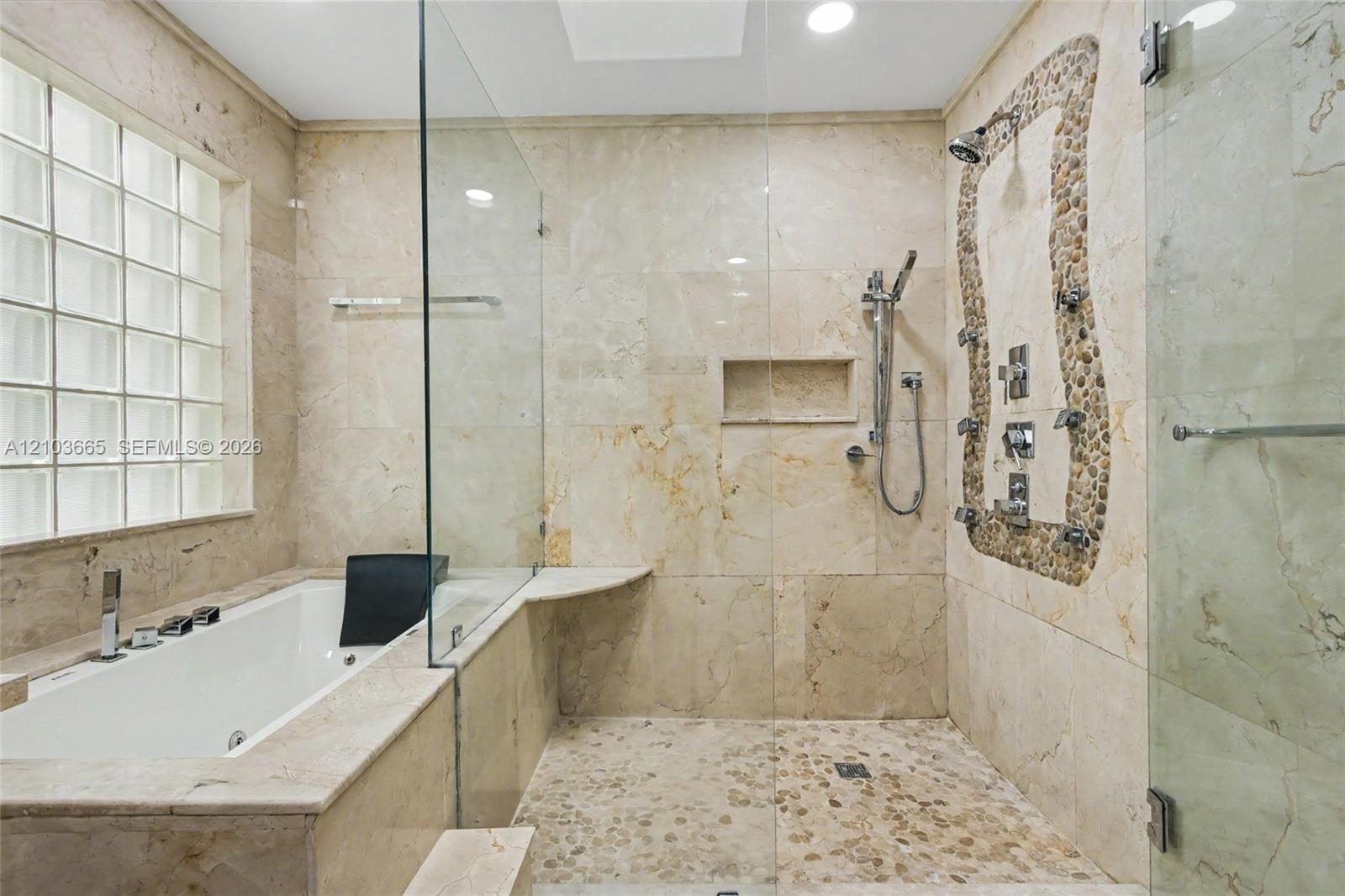15251 Wilshire Way Property Photo 40