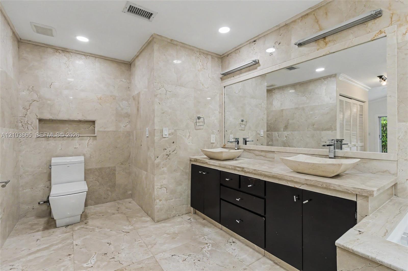 15251 Wilshire Way Property Photo 41
