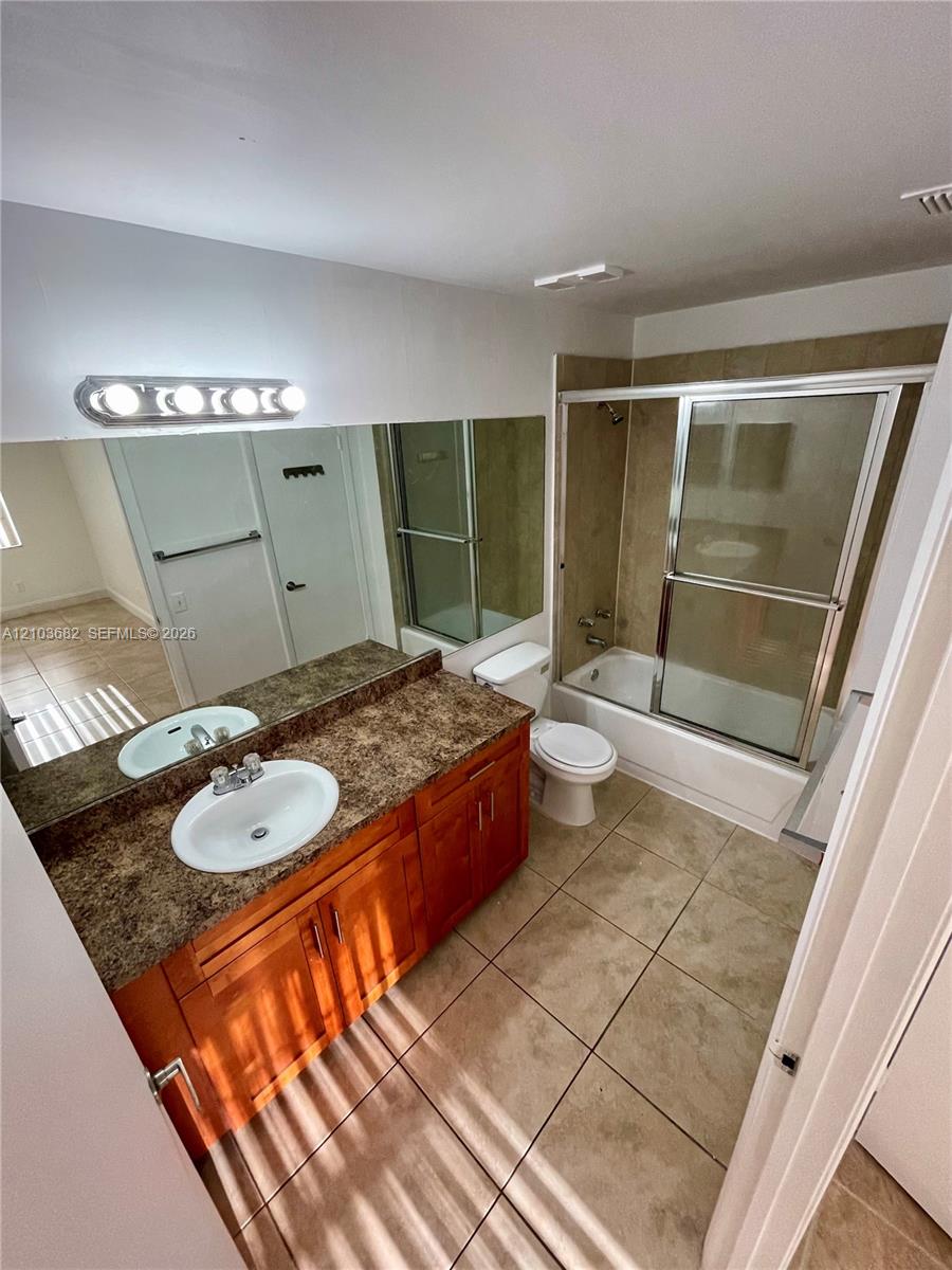 A12103682 Property Photo 8