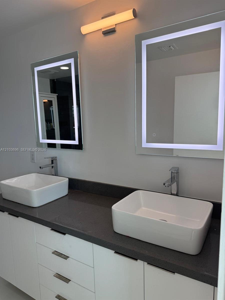 888 Biscayne Boulevard 3101 Property Photo 19