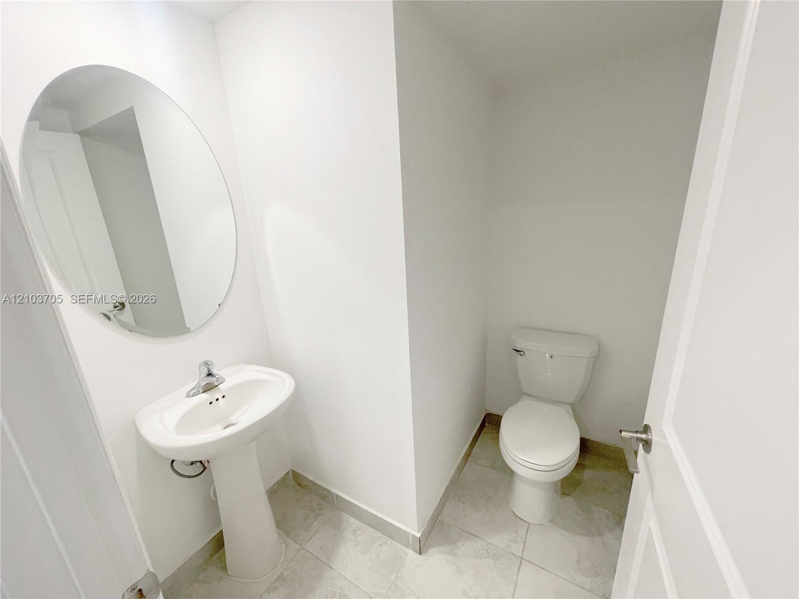 20610 Ne 2nd Court Property Photo 6