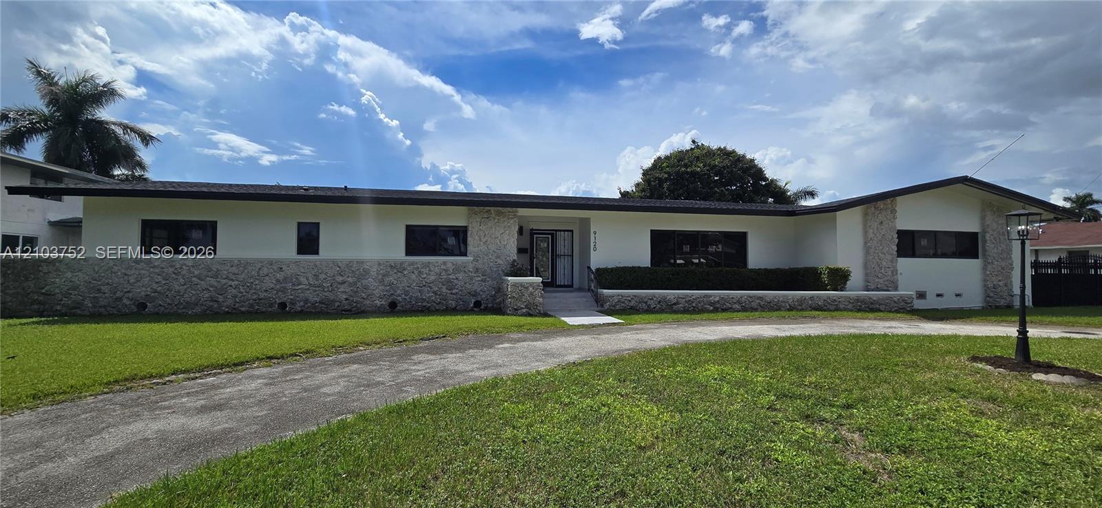 9120 Little River Drive Property Photo 1