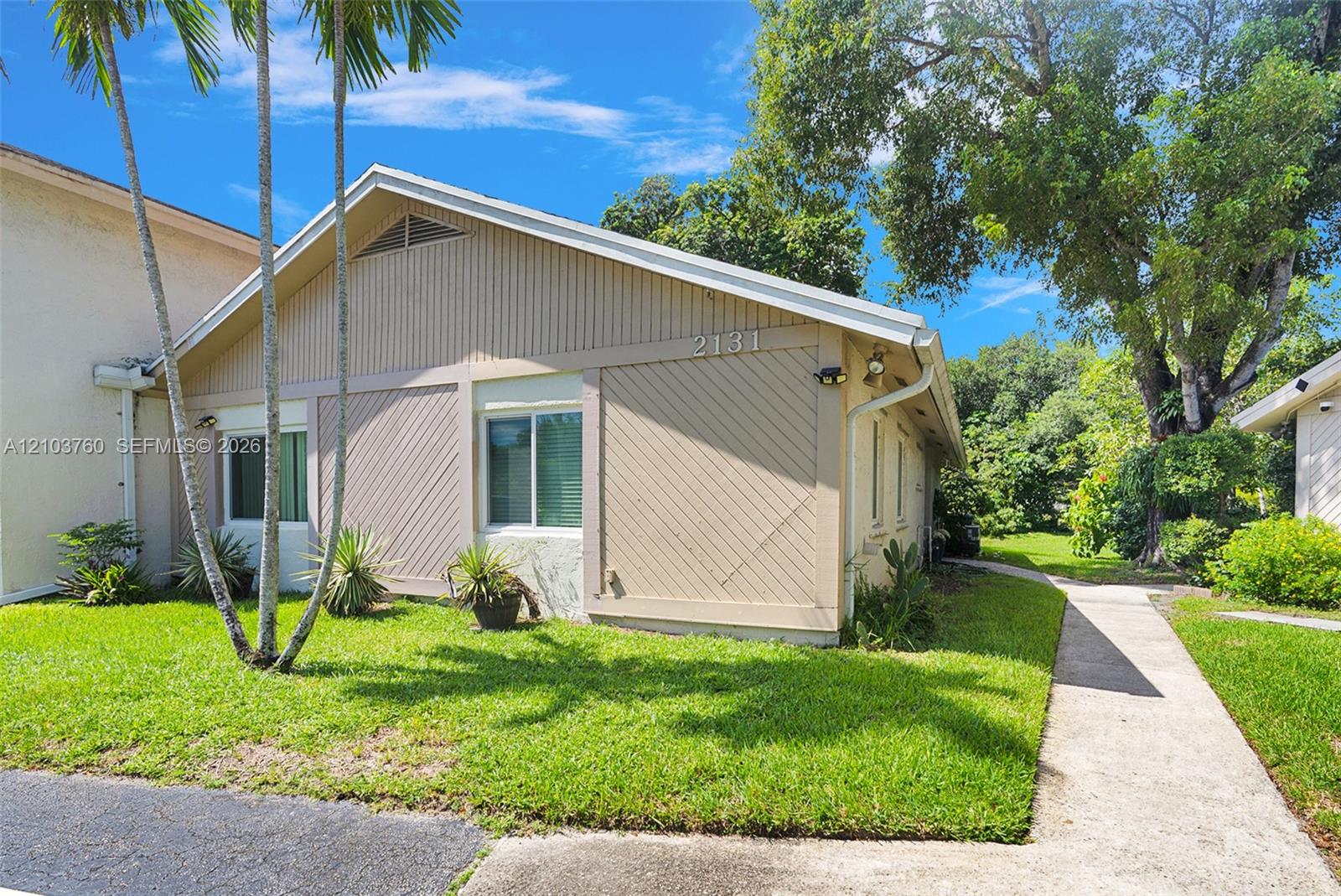 2131 Nova Village Drive Property Photo 3