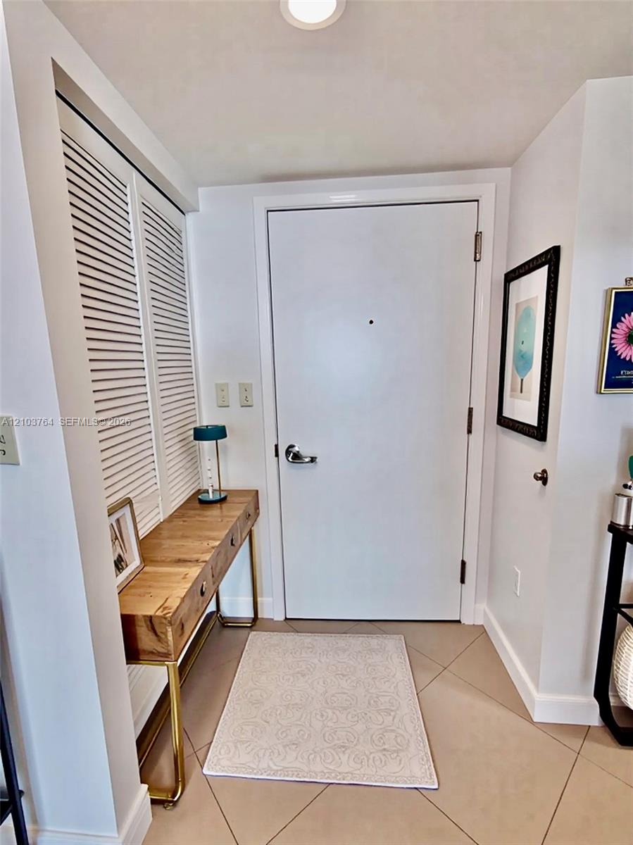 1800 N Bayshore Drive 3908 Property Photo 3