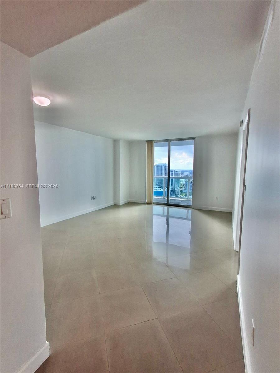 1800 N Bayshore Drive 3908 Property Photo 4