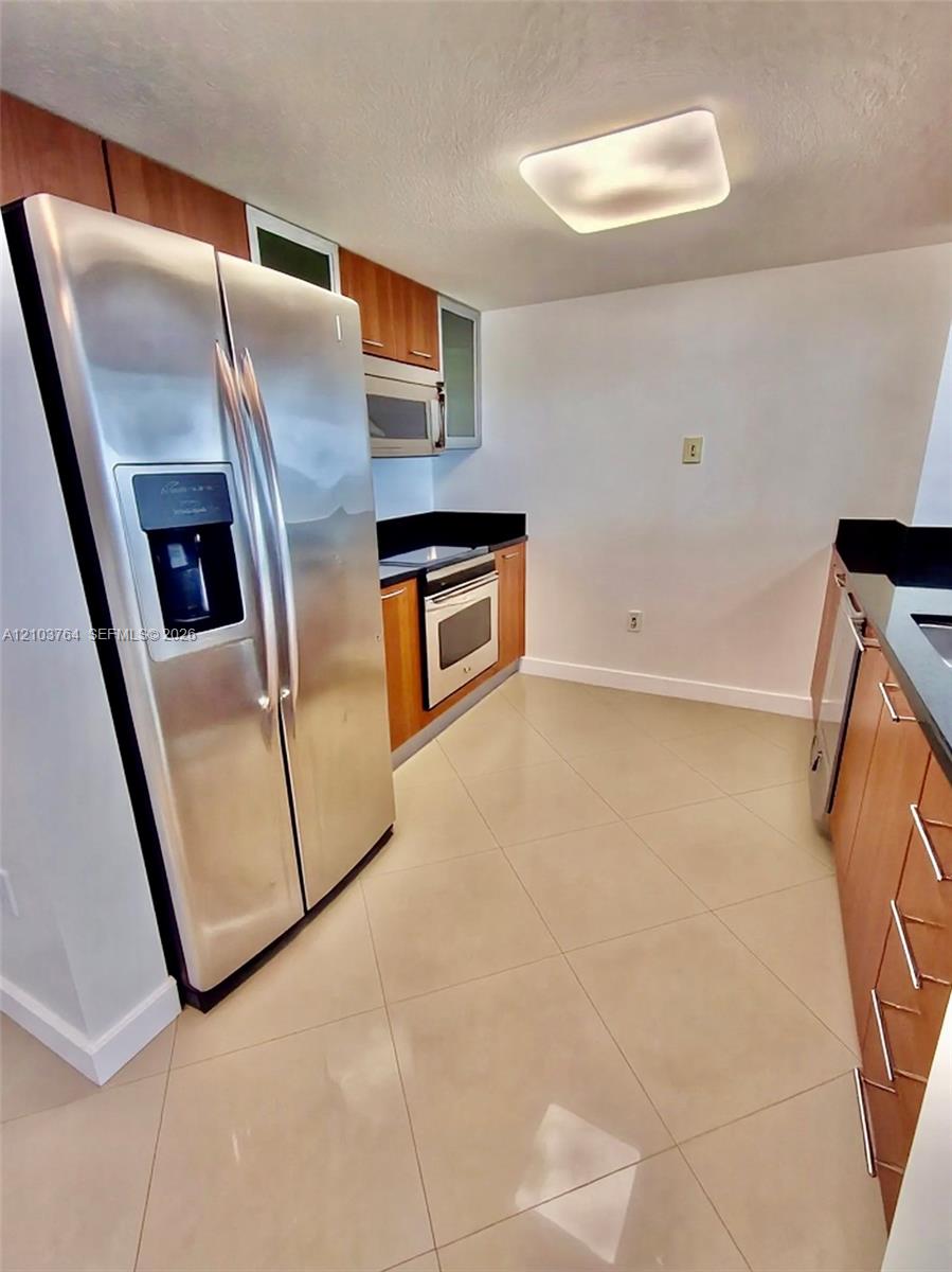 1800 N Bayshore Drive 3908 Property Photo 6
