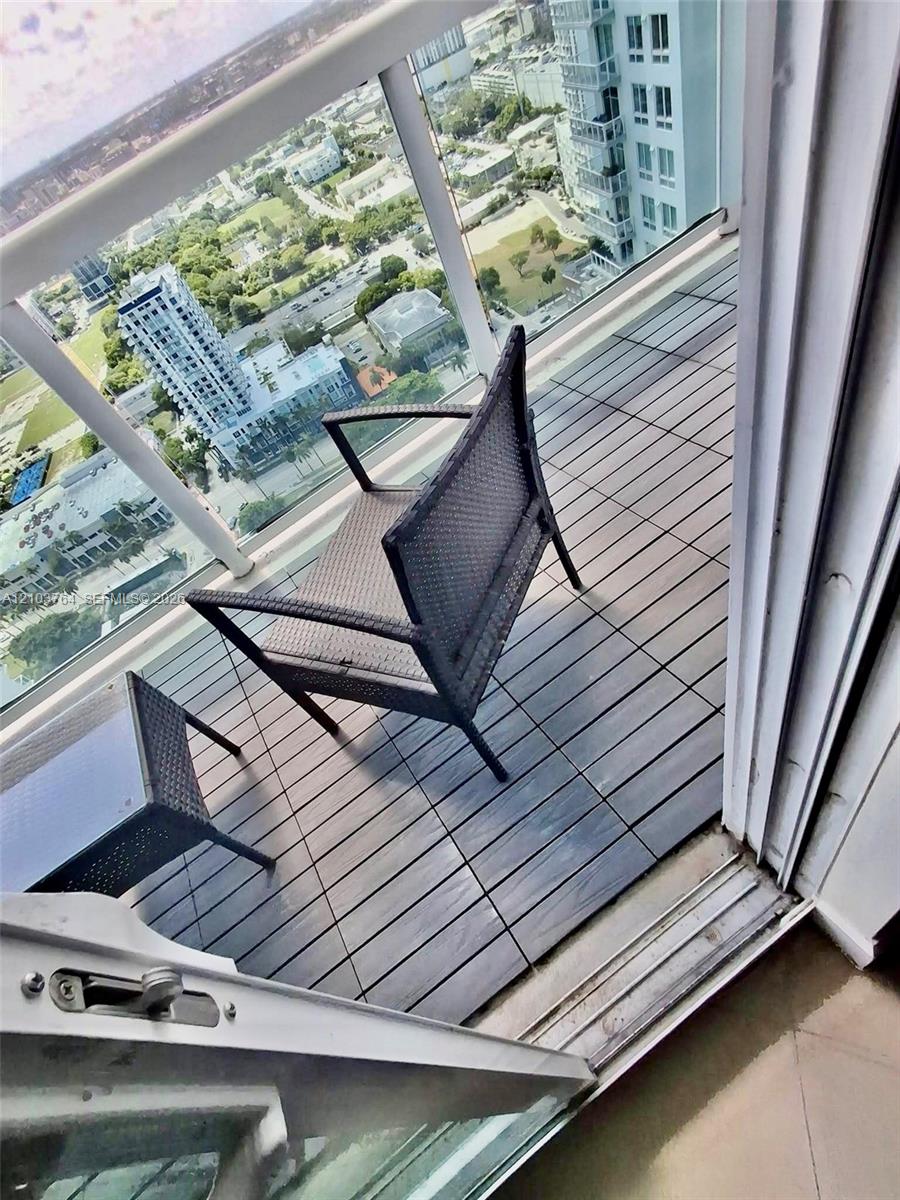 1800 N Bayshore Drive 3908 Property Photo 20