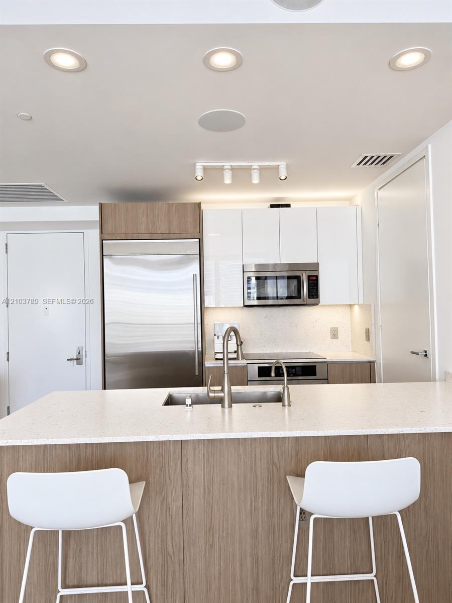 1300 Brickell Bay Drive 3805 Property Photo 16