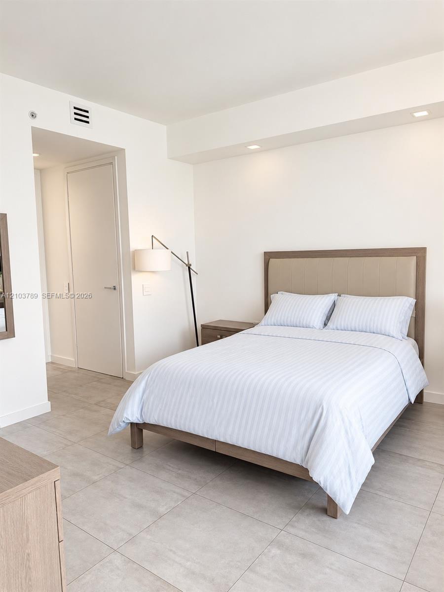 1300 Brickell Bay Drive 3805 Property Photo 22