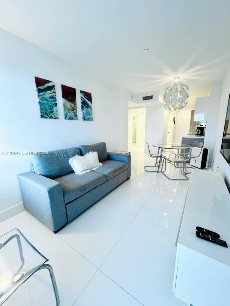 100 Lincoln Road 1645 Property Photo 1