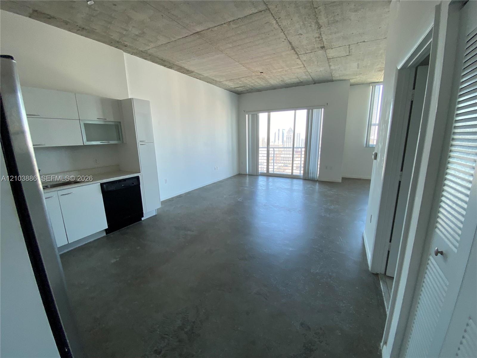 133 Ne 2nd Avenue 2517 Property Photo 4
