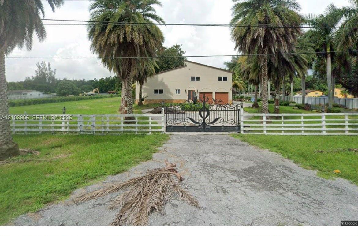 3850 Sw 124 Avenue Property Photo 1