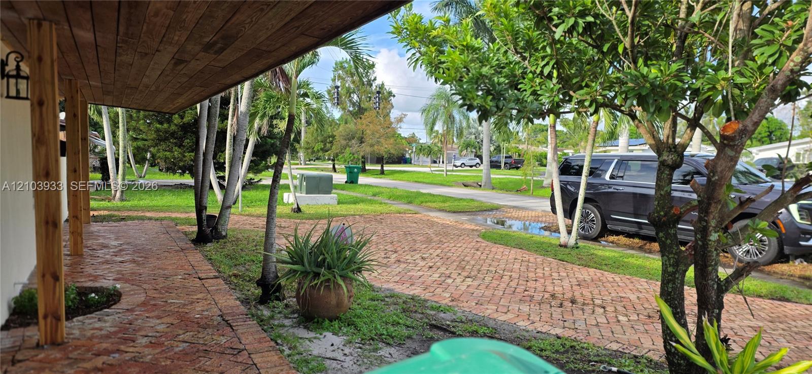 2512 Island Drive Property Photo 1