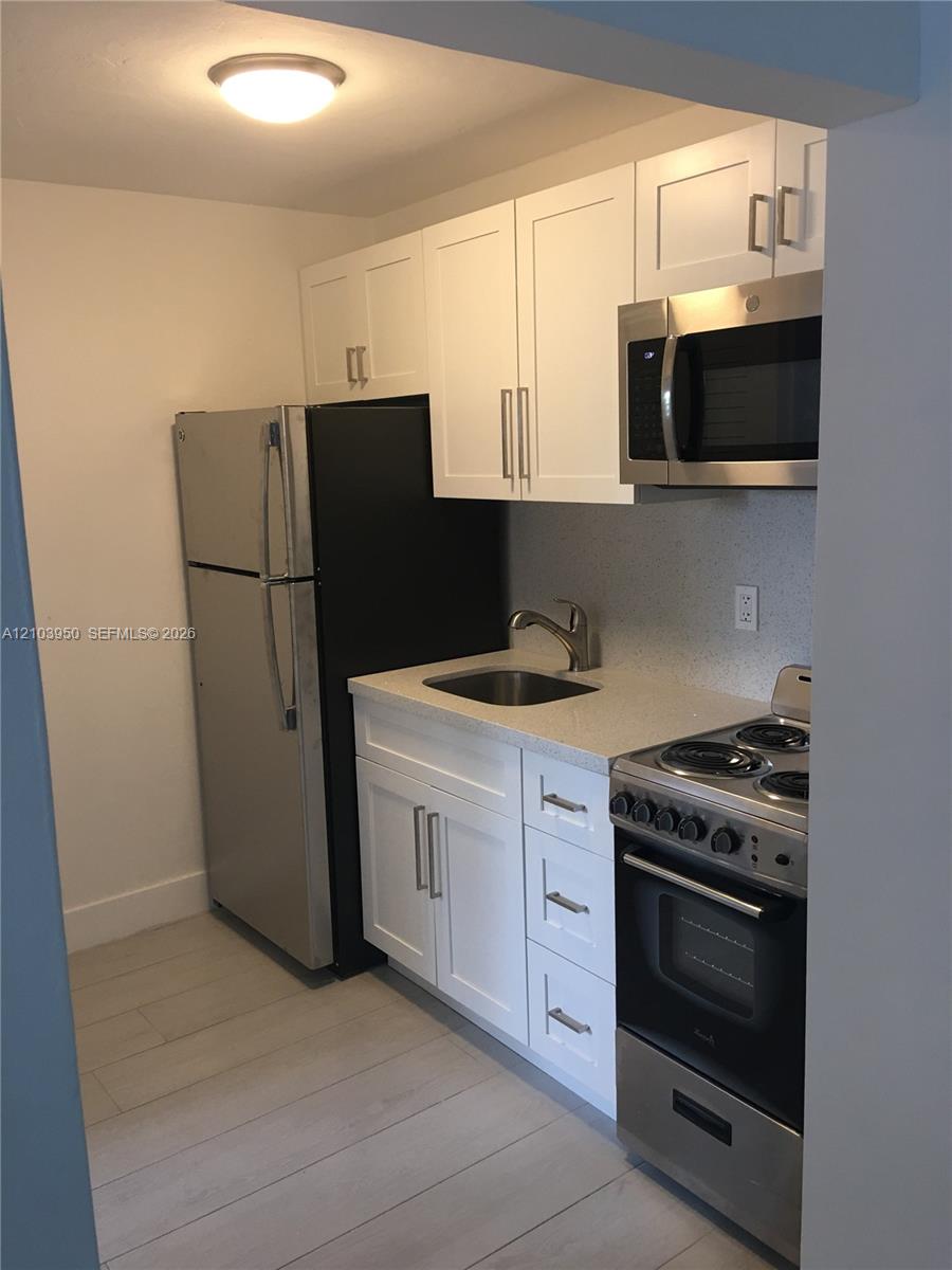 19 Sidonia Avenue 1 Property Photo 2