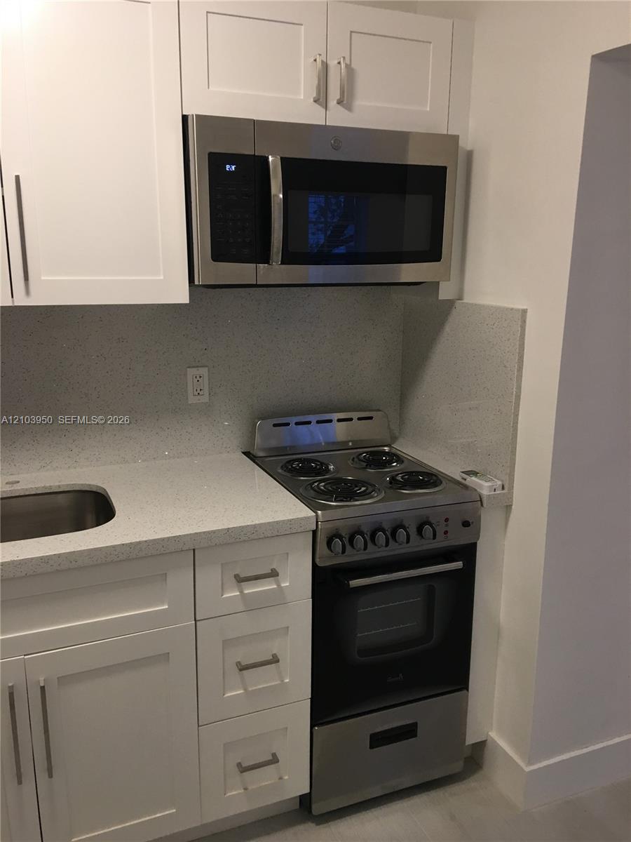 19 Sidonia Avenue 1 Property Photo 8