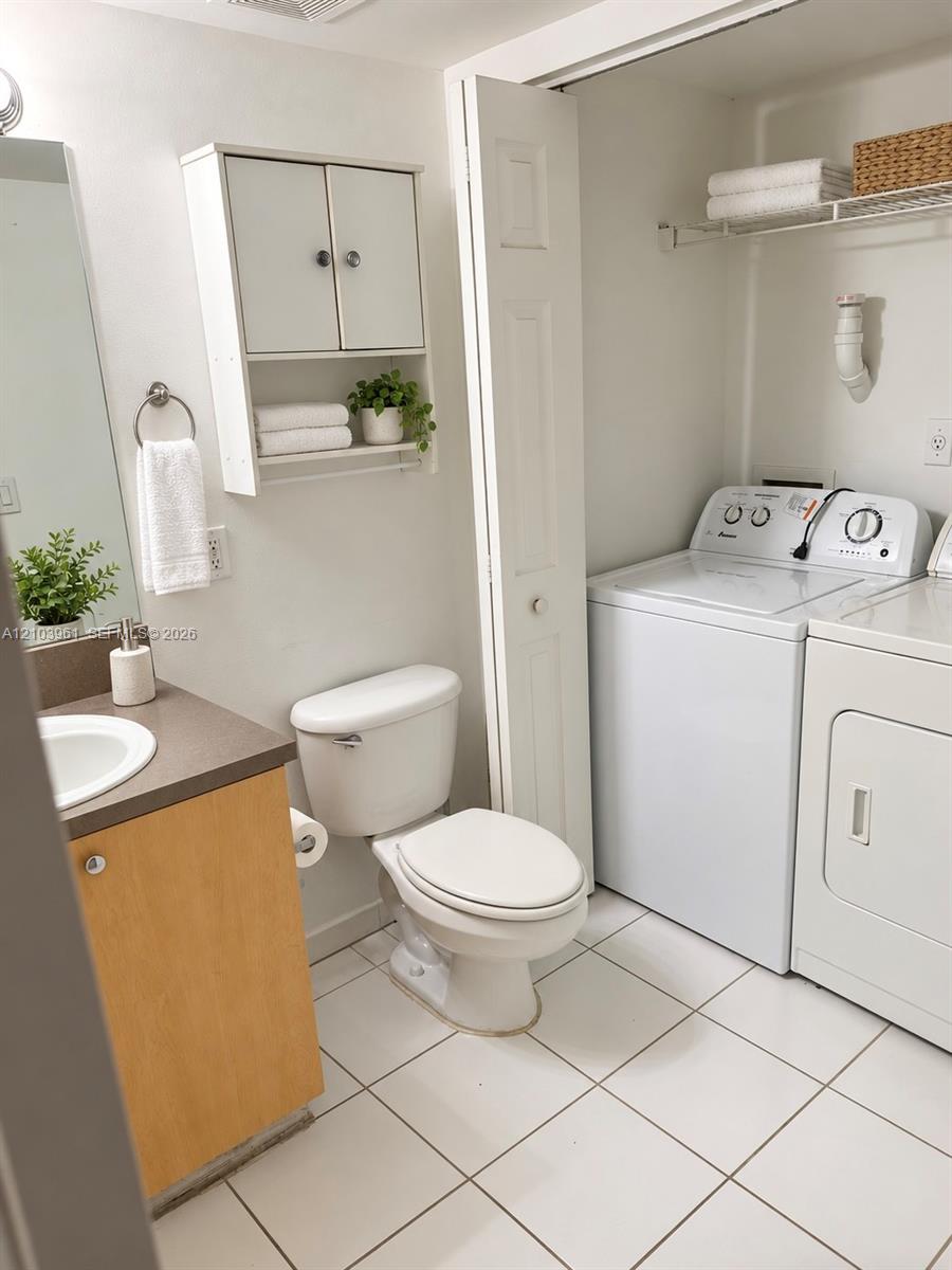 2841 Ne 185th Street 510 Property Photo 4