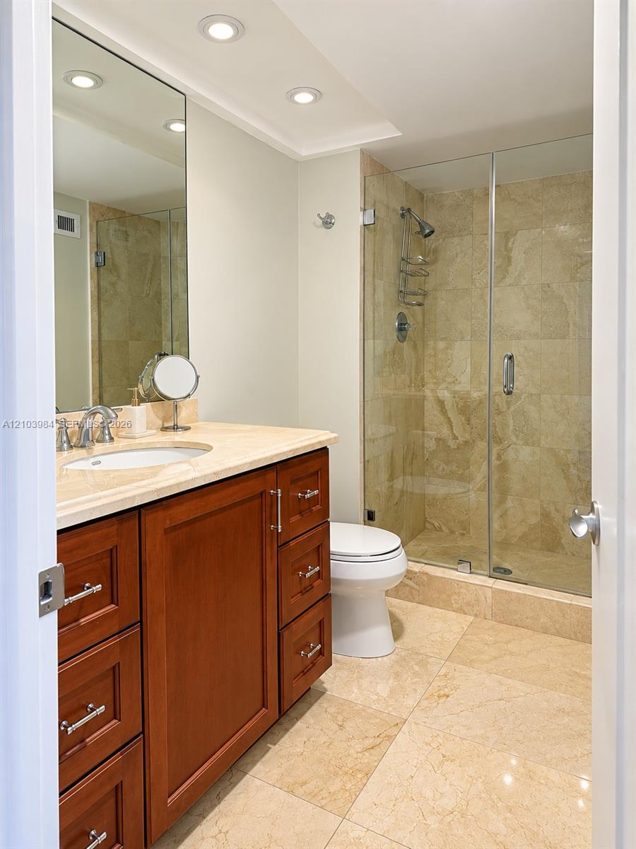 1121 Crandon Boulevard E1003 Property Photo 10