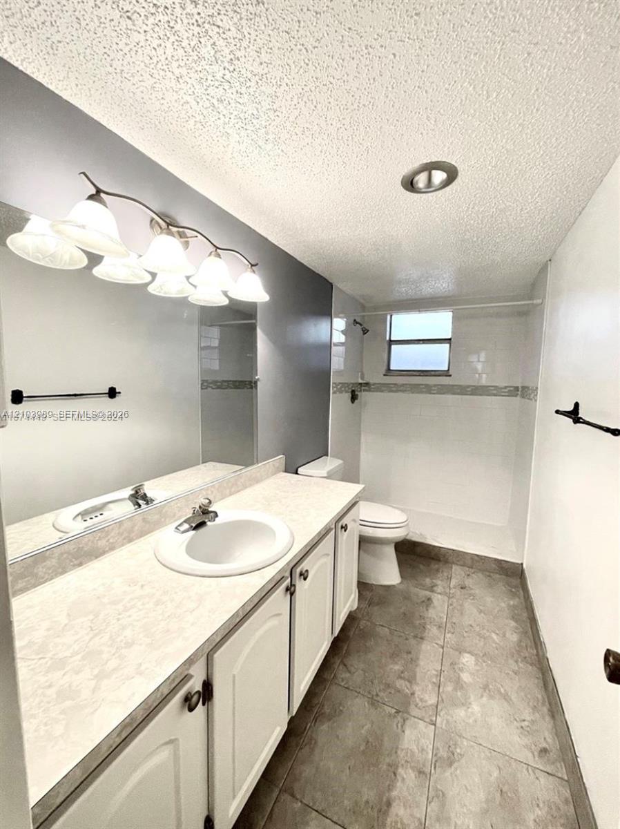 410 Nw 68th Avenue 411 Property Photo 15