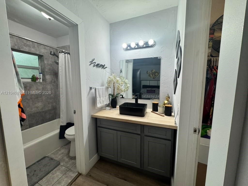 1860 Venice Park Drive 224 Property Photo 12