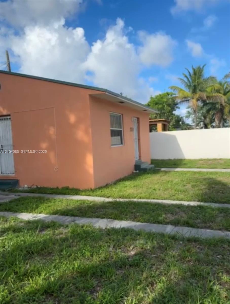 261 Nw 67th Street Property Photo 4
