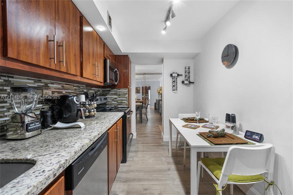 1849 S Ocean Drive 1112 Property Photo 8