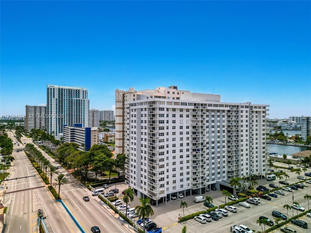 1849 S Ocean Drive 1112 Property Photo 30