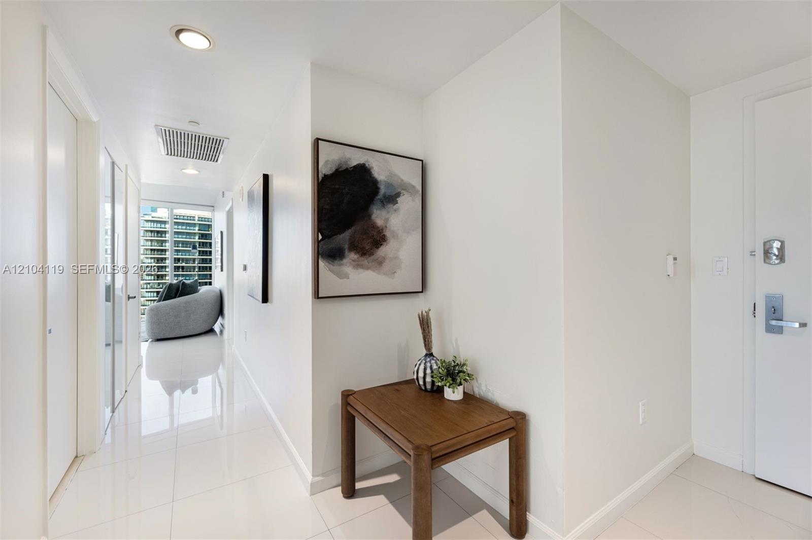 485 Brickell Avenue 4804 Property Photo 9