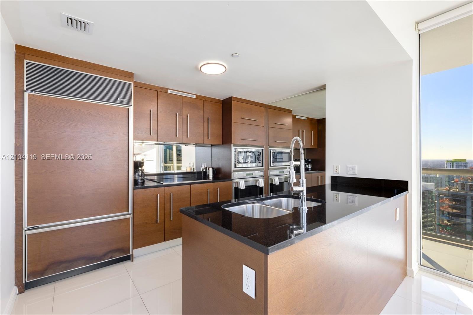 485 Brickell Avenue 4804 Property Photo 10