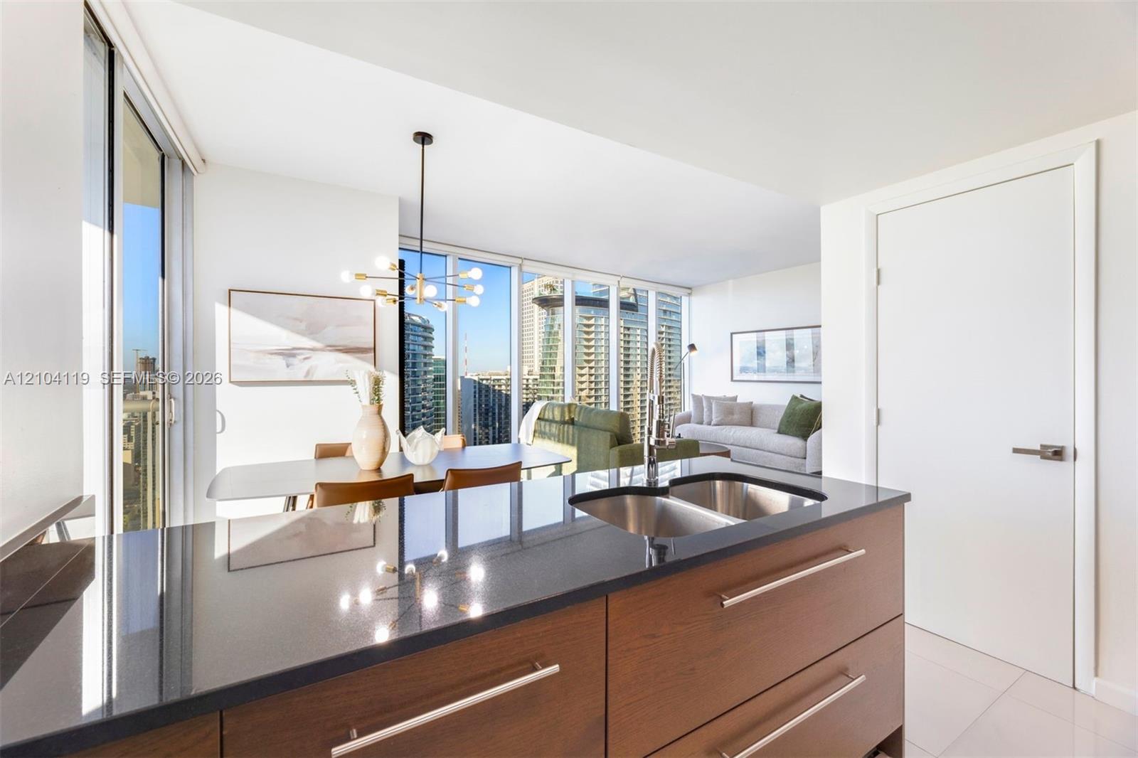 485 Brickell Avenue 4804 Property Photo 15