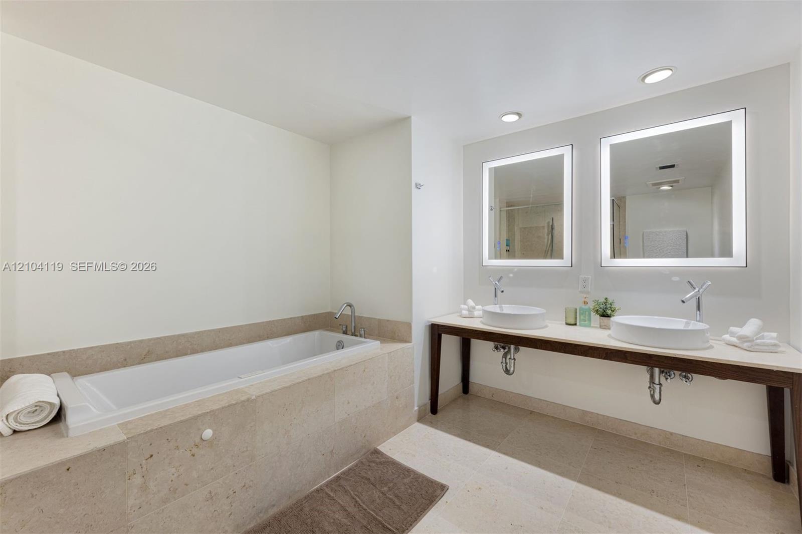485 Brickell Avenue 4804 Property Photo 27