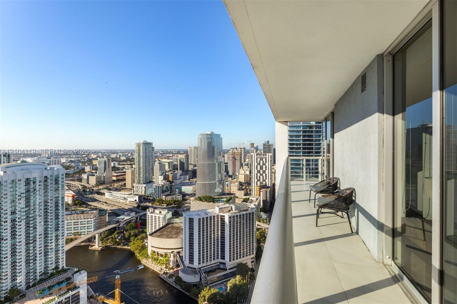 485 Brickell Avenue 4804 Property Photo 32