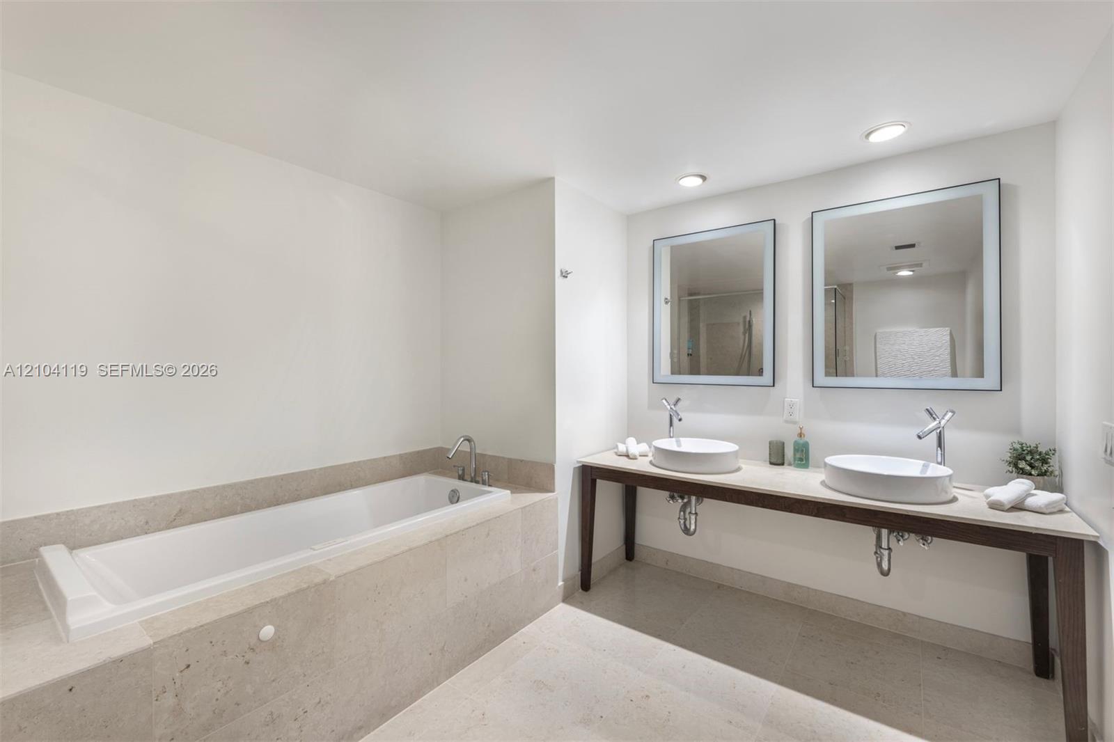 485 Brickell Avenue 4804 Property Photo 36