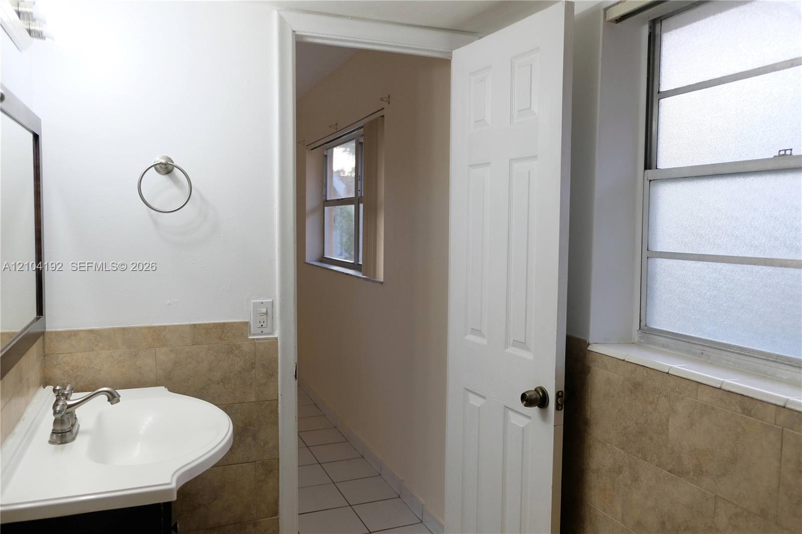 9962 N Kendall Drive 722 Property Photo 8