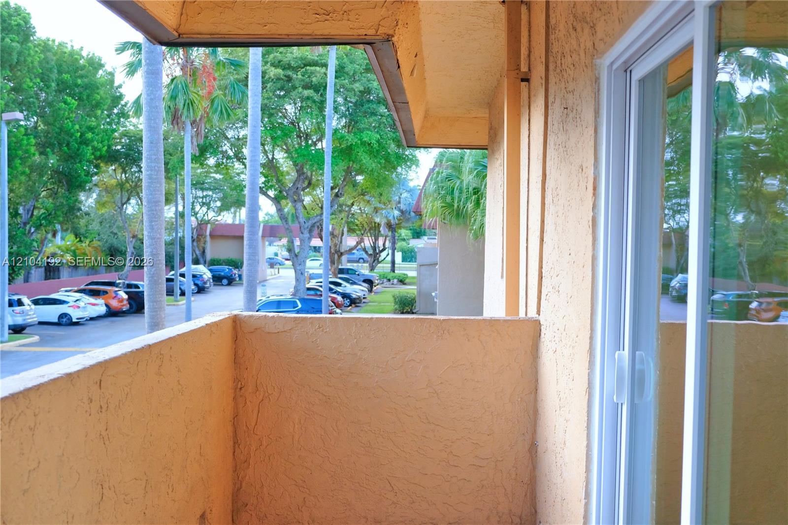 9962 N Kendall Drive 722 Property Photo 23