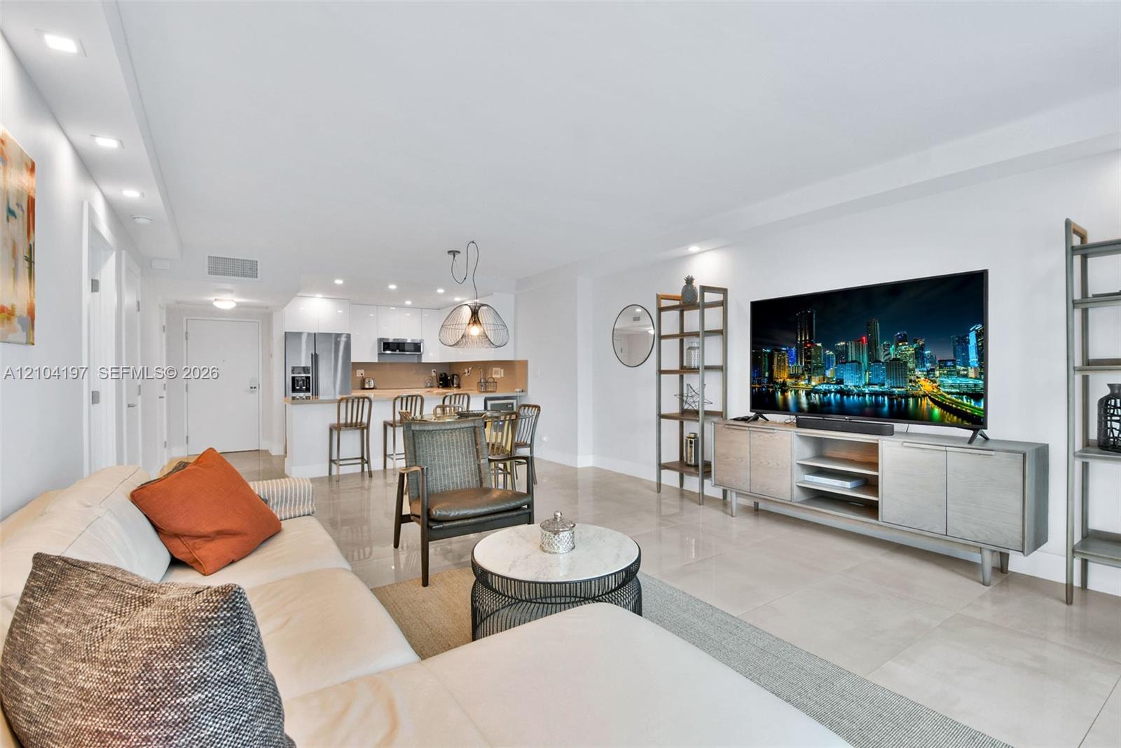 2301 Collins Avenue 303 Property Photo 2