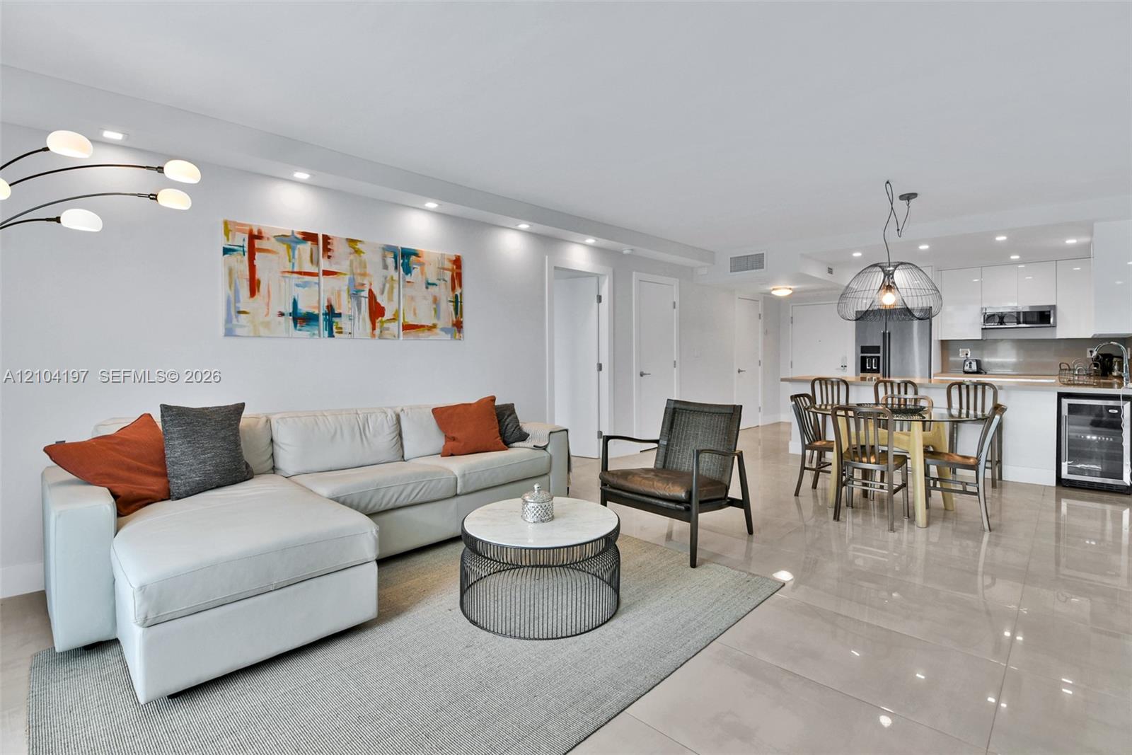 2301 Collins Avenue 303 Property Photo 11