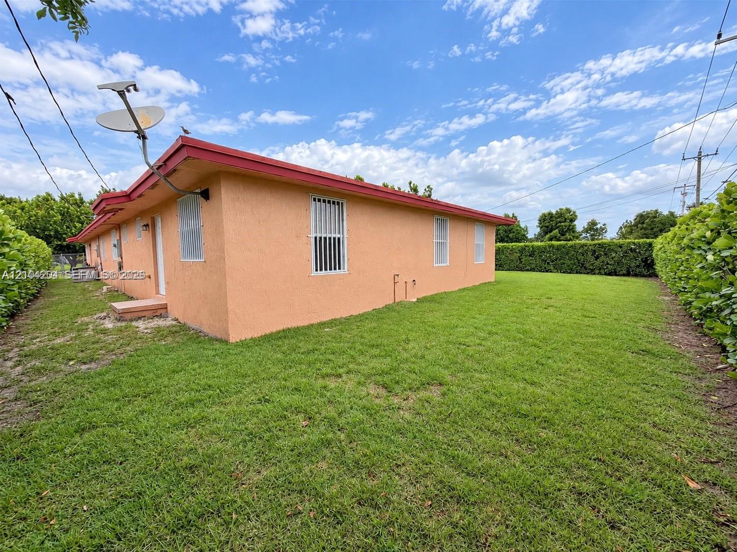 10530 Sw 183rd Street Property Photo 3