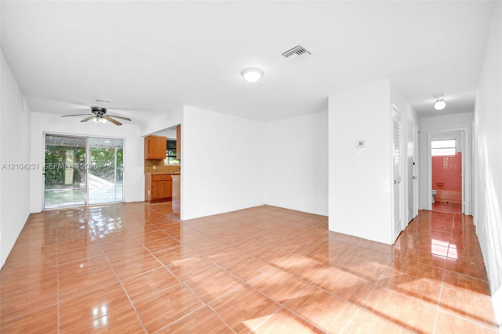 1170 Nw 120th Street Property Photo 4