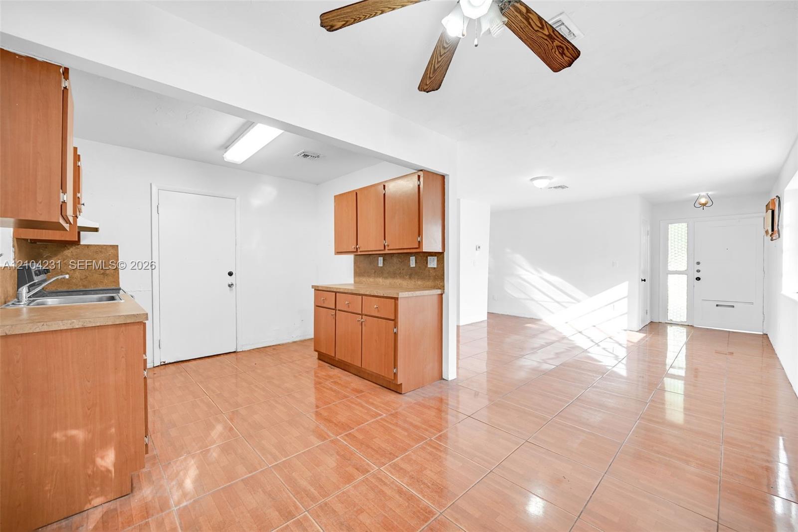 1170 Nw 120th Street Property Photo 5