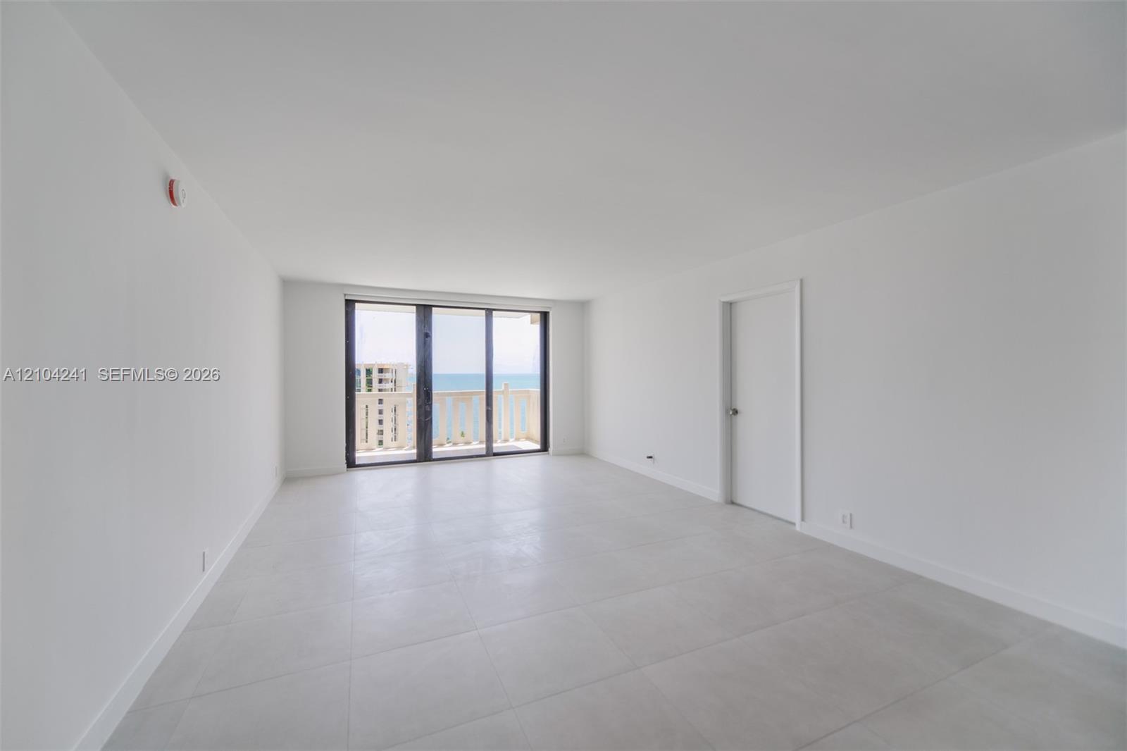 1121 Crandon Boulevard D1206 Property Photo 4
