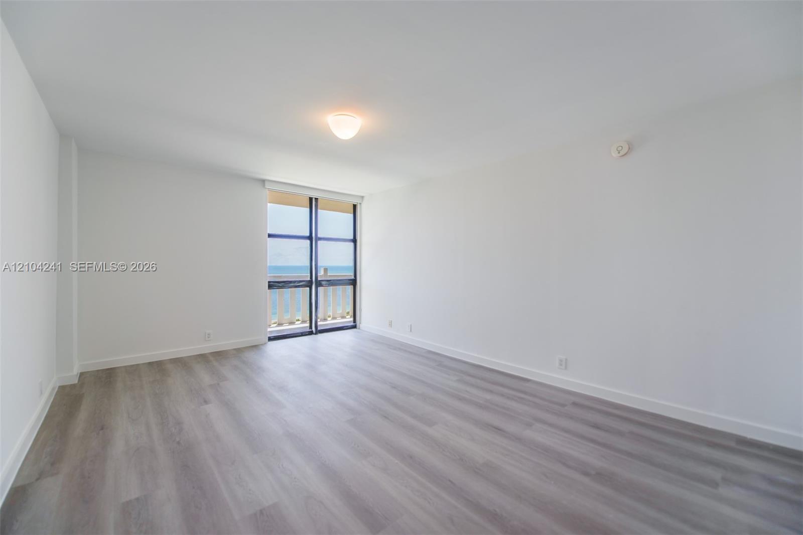 1121 Crandon Boulevard D1206 Property Photo 11