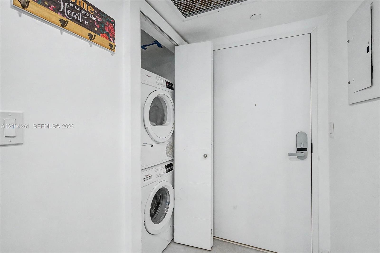2301 Collins Avenue 516 Property Photo 15