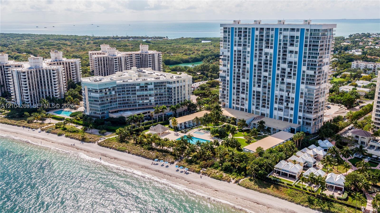 881 Ocean Drive Th31 Property Photo 1