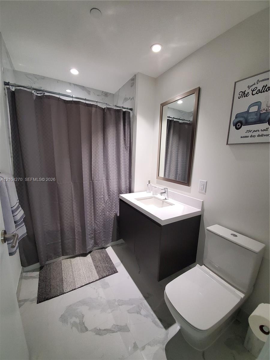851 Ne 1st Avenue 4208 Property Photo 6
