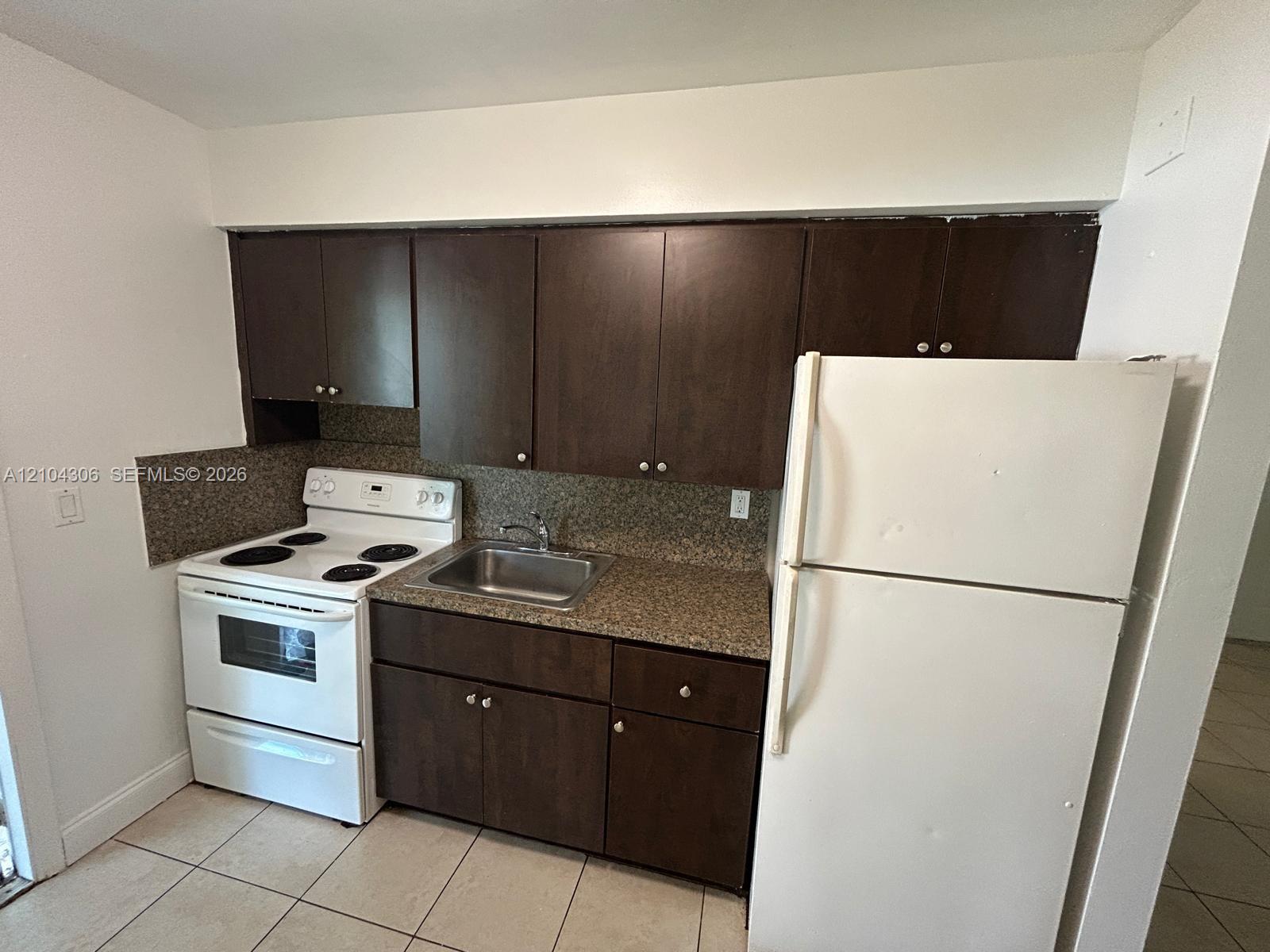 1710 Roosevelt Street 1A Property Photo 1