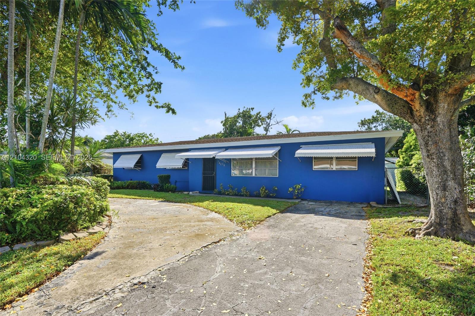 18210 Nw 5th Avenue Property Photo 1