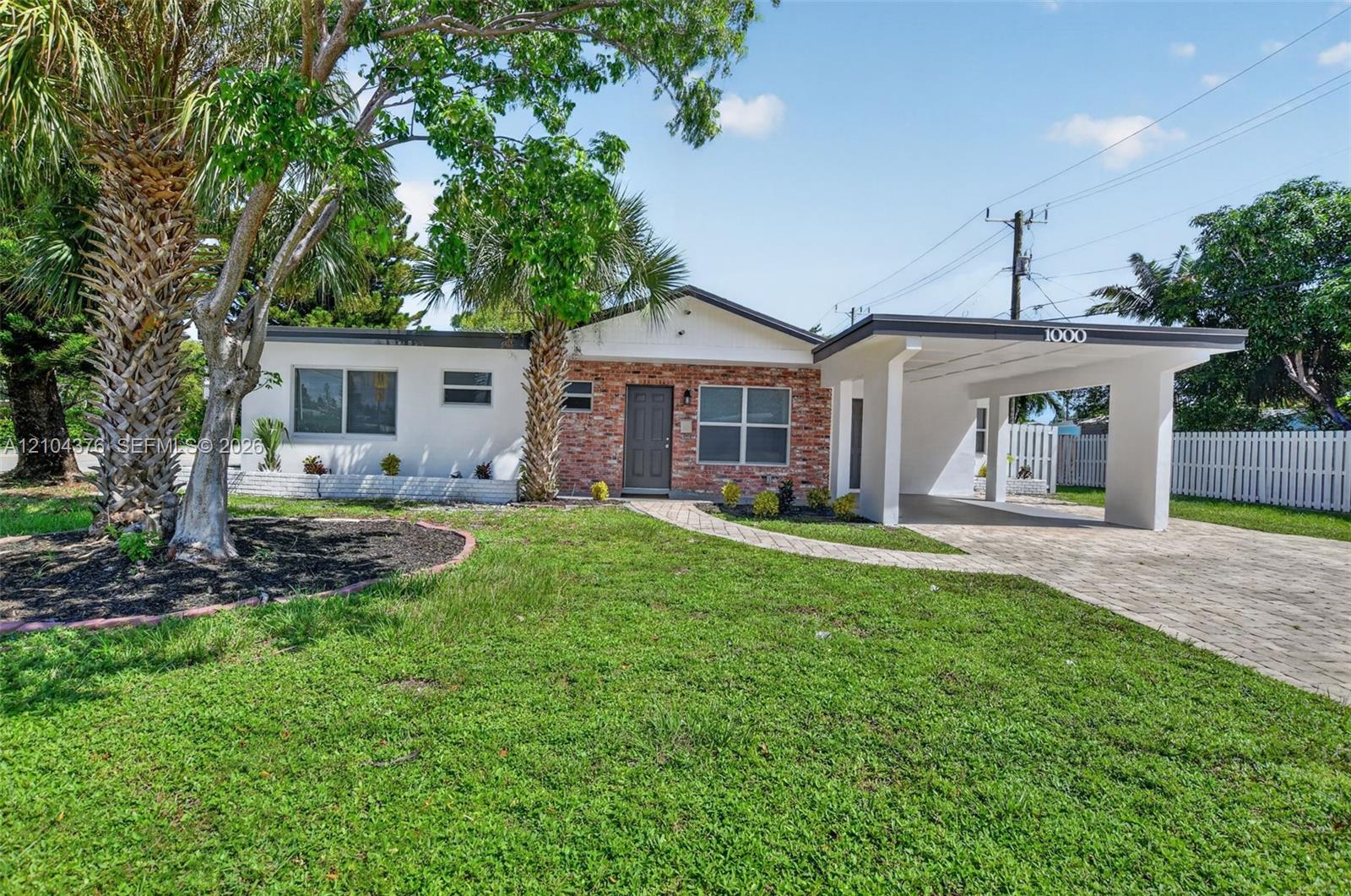 1000 SE 2nd Avenue
