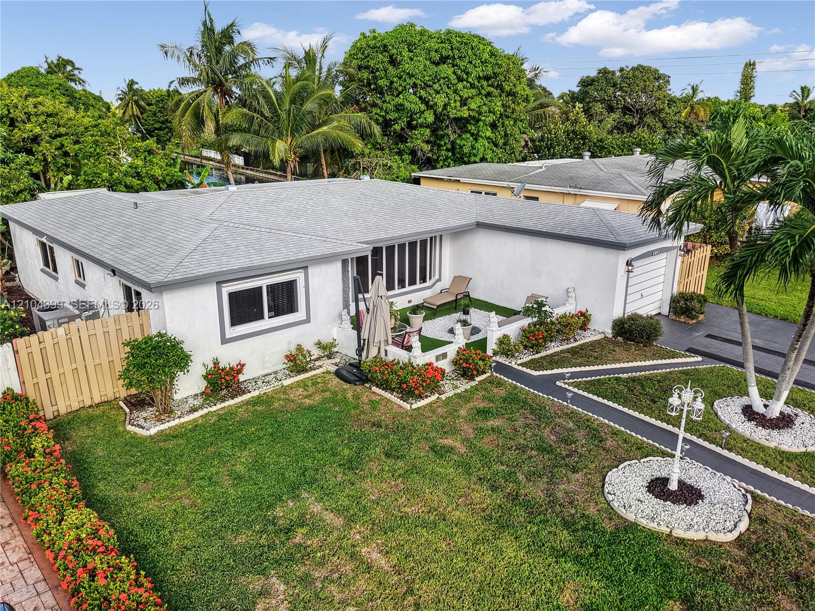 A12104399 Property Photo 2